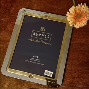 BURNES 8x10 Picture Frame- State Street Expressions. NWT